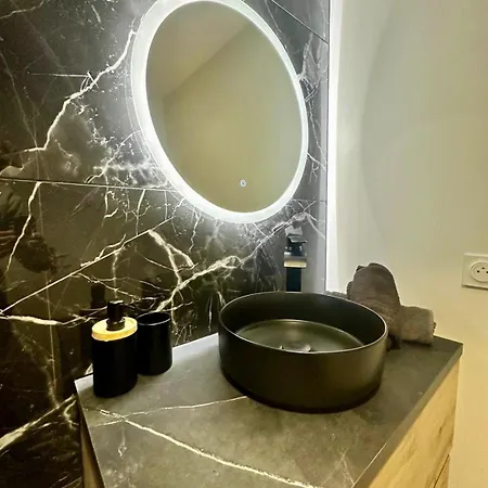 La Savane Avec Parking Privatif Et Climatisation Perpignan